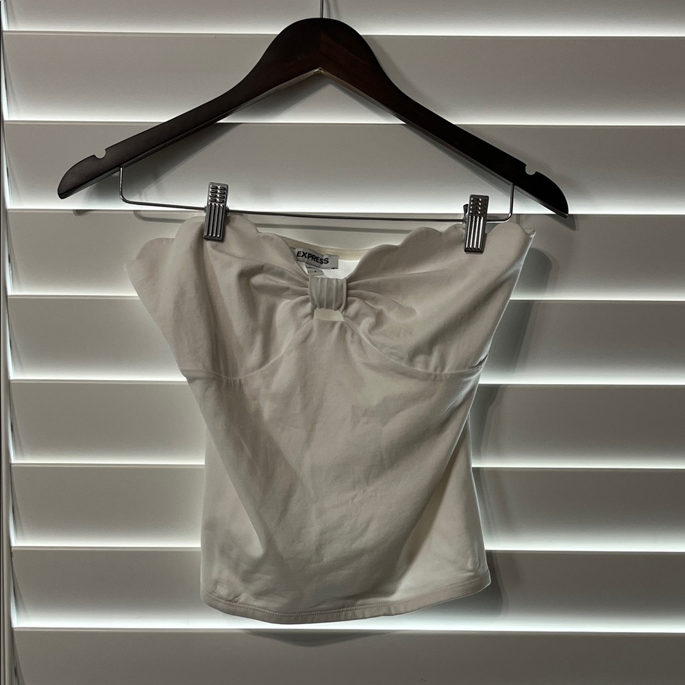 Express White Scalloped Strapless Top